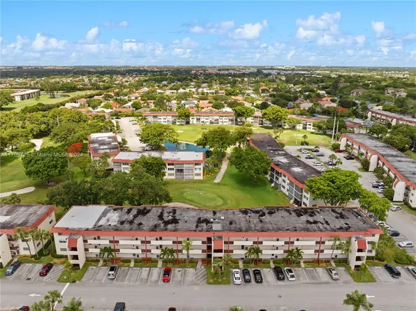 711 S Hollybrook Dr APT 109, Hollywood, FL 33025