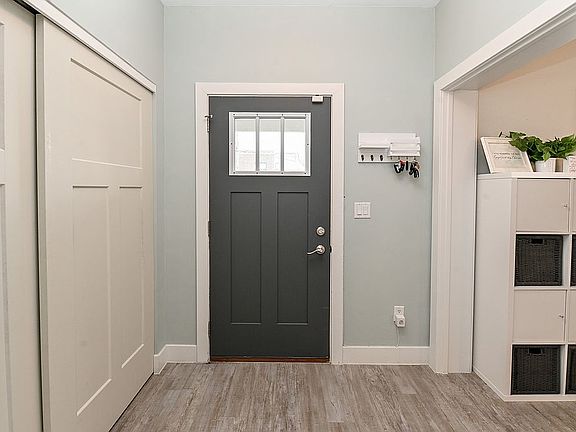 4th image of 1560 Saint Leger Pl