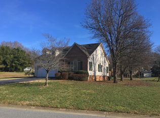 1000 Greenly Dr, Pfafftown, NC 27040
