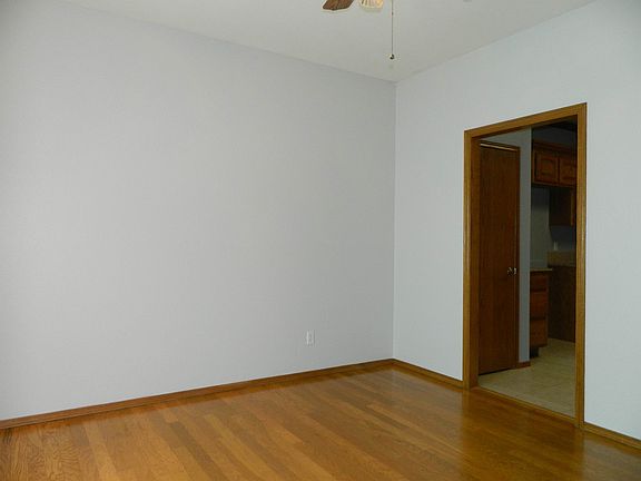 4th image of 5810 W Villas Ct