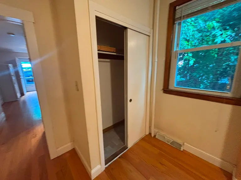 57 Lakeview Ave #E — Photo 9