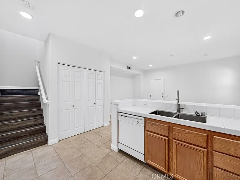 1300 McFadden Dr — Photo 12