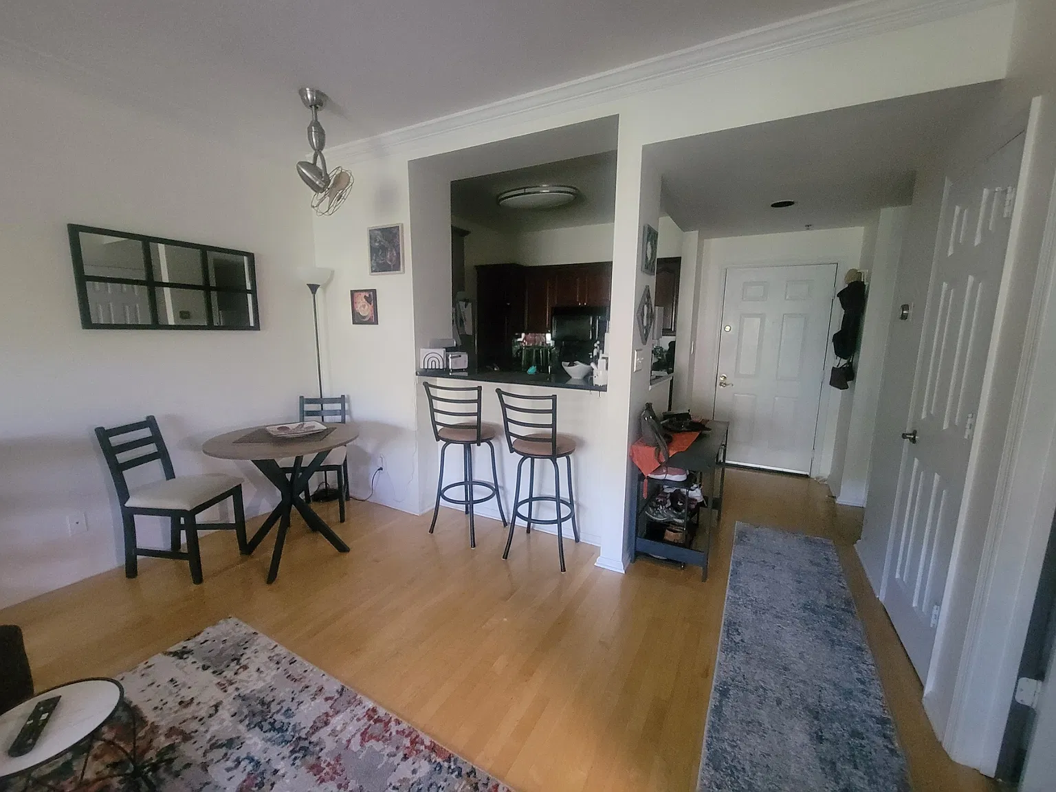 1 bed, 820 sqft, $1,600 — Photo 4