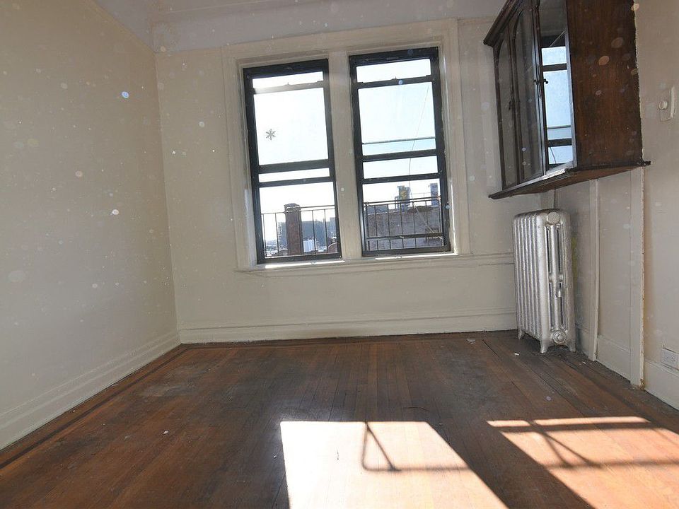 2nd image of 5511 Fort Hamilton Pkwy APT D3