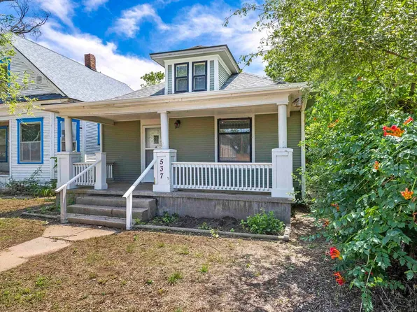 537 E Avenue B, Hutchinson, KS 67501