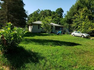18565 S River Rd, Three Rivers, MI 49093