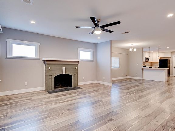 5th image of 5140 14th Ave #1