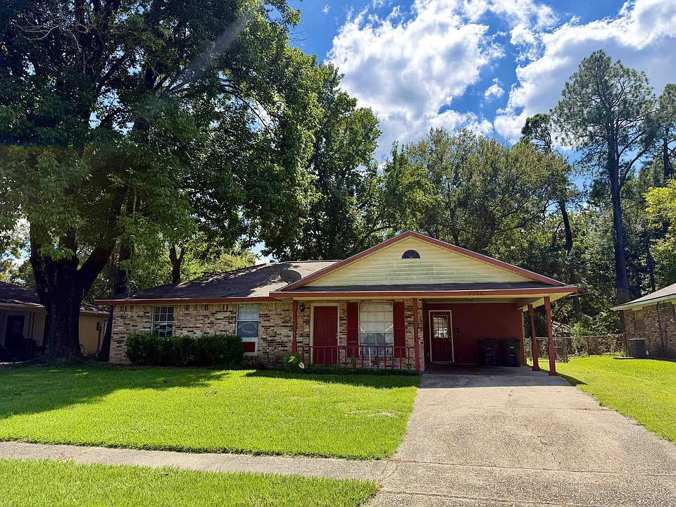 11766 Willow Oak Ave