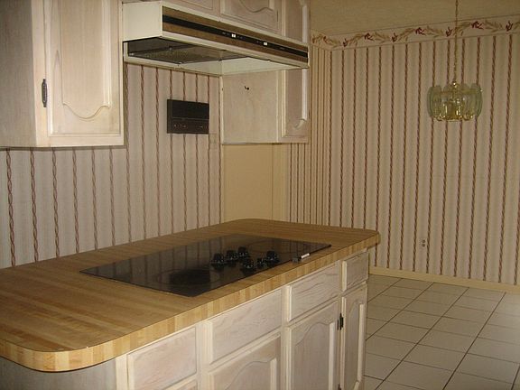 Island Kitchen w/breakfast nook