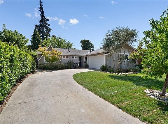 3rd image of 181 Ivy Hill Way