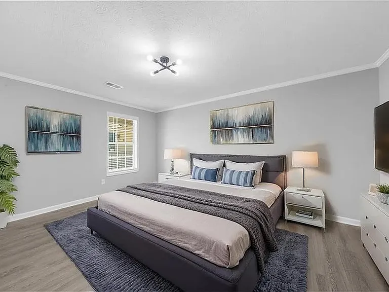 704 Augusta Dr SE — Photo 14