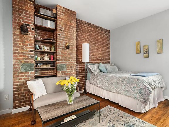 5th image of 425 E 78th St APT 4D