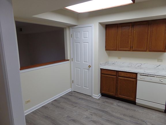 3rd image of 314 Creekside Dr #B
