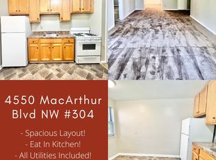 4550 Macarthur Blvd NW #304, Washington, DC 20007
