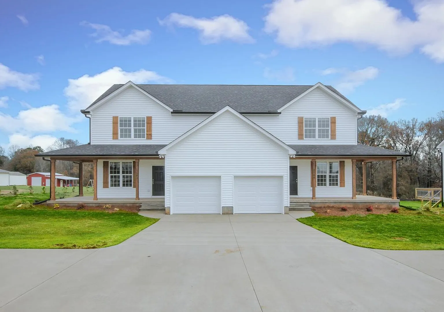 Move In Ready - Luxury Townhouse! — Photo 1