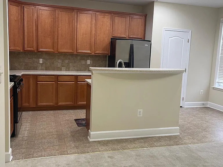 620 Kingfisher Ave — Photo 12