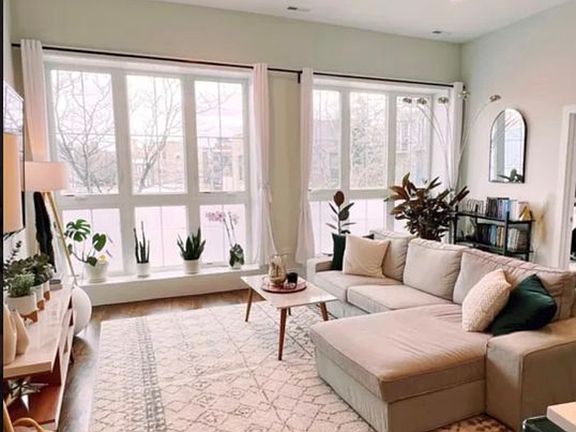 2nd image of 5019 N Clark St #2N