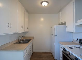 La Jolla / Village Area: One Bedroom in the Village with Onsite Laundry!, La Jolla, CA 92037