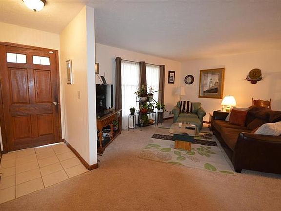 3rd image of 5602 Garrow Ave