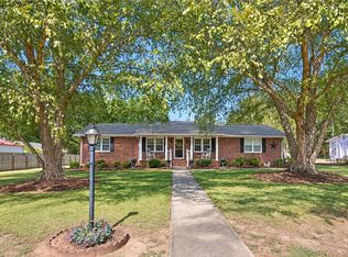 813 Ivy Cir, Anderson, SC 29621