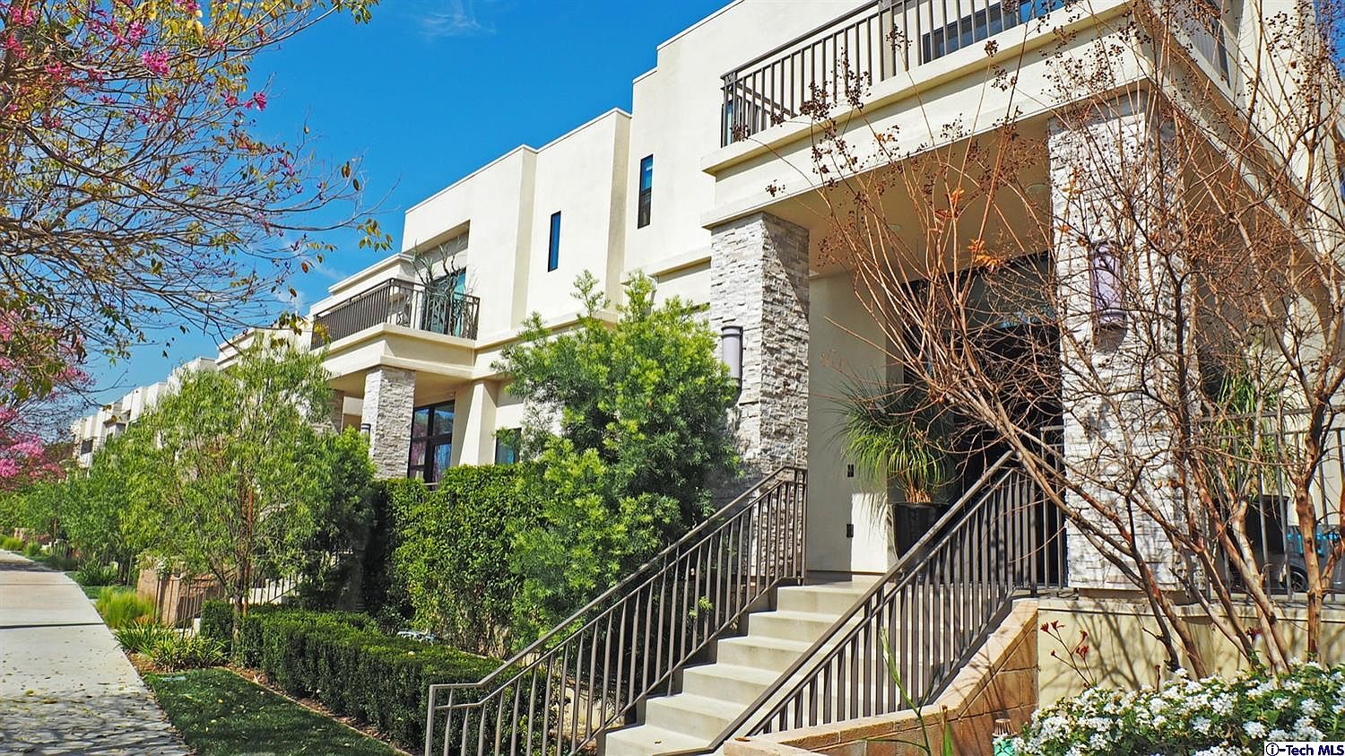 18715 Redwing St, Tarzana, CA 91356 | Zillow