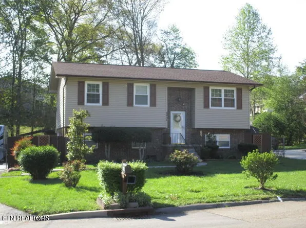 6408 NW Ellesmere Dr, Knoxville, TN 37921