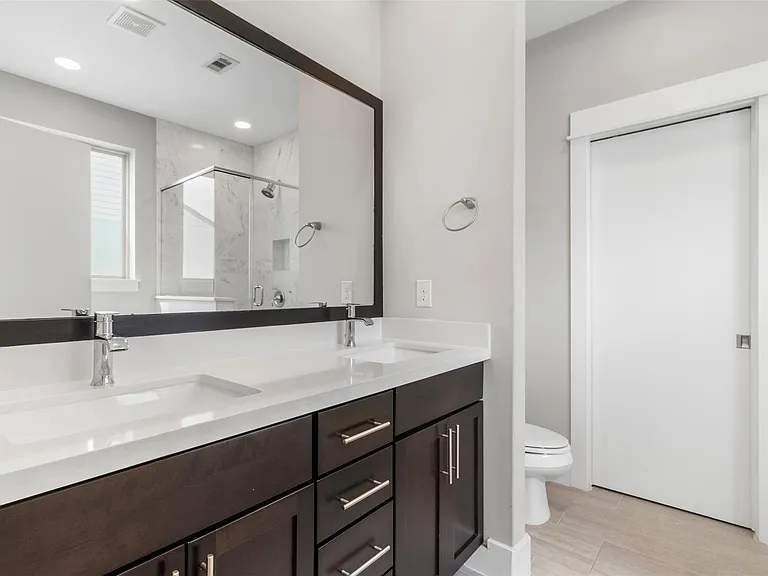 719 Schwartz St — Photo 11
