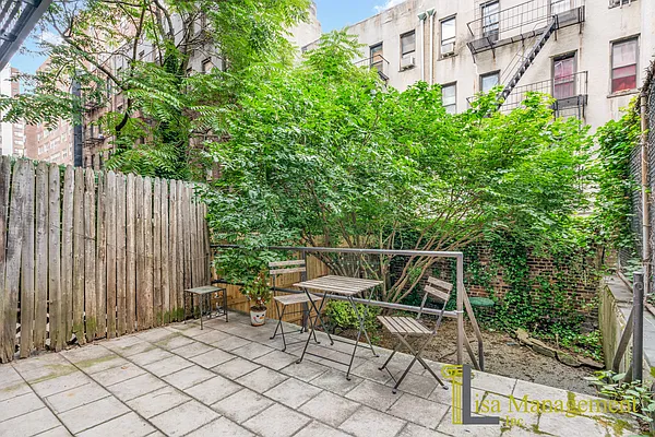 Rented by Lisa Management Inc | media 9