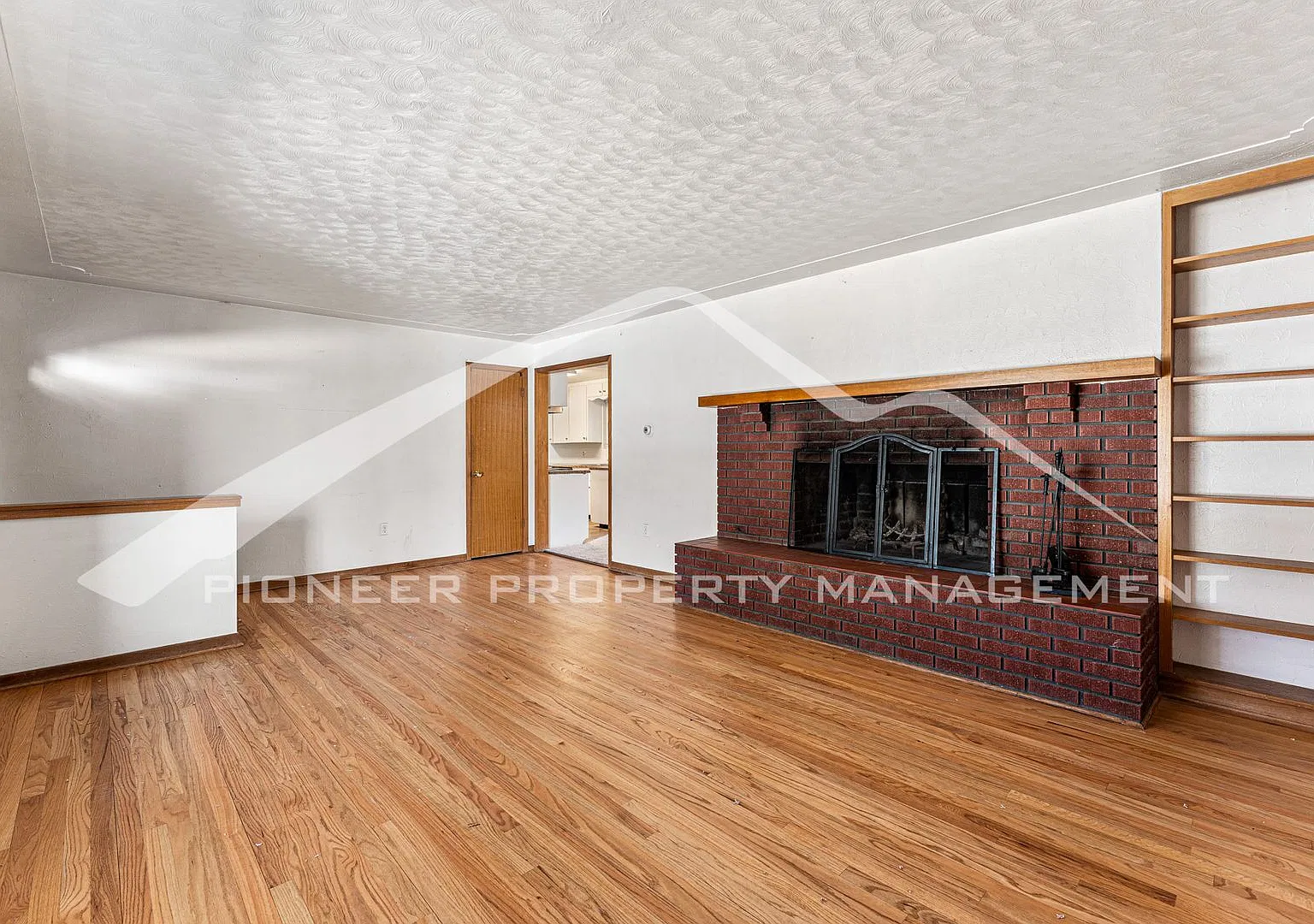 Charming Home with Big Backyard! — Photo 3