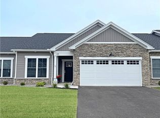 20 Cedarway Cir #205, Webster, NY 14580