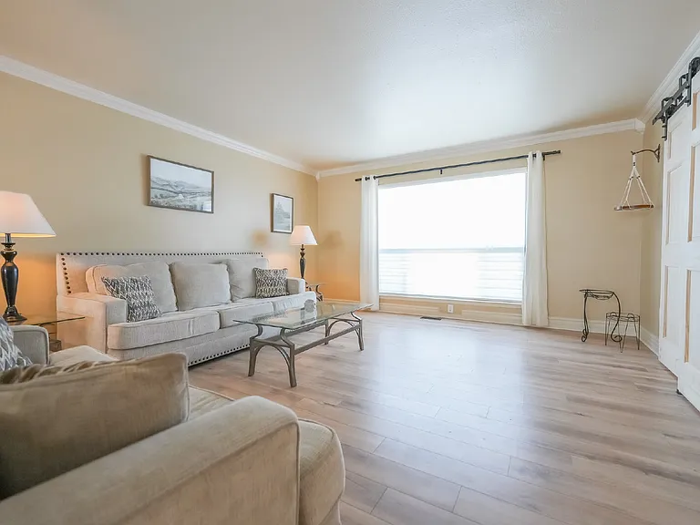 2115 Tesoro Pl — Photo 4