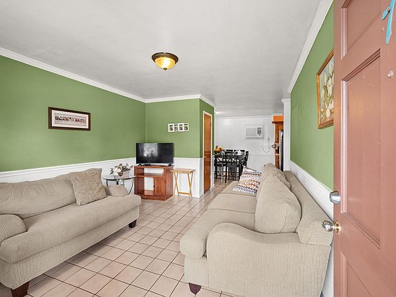 5th image of 1306 3rd St APT 8