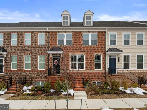 10706 Larkswood St, Middle River, MD 21220