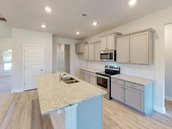 1138 Barrington Place Way, Macon, GA 31220