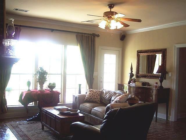 1st image of 16094 Kirtley Ave