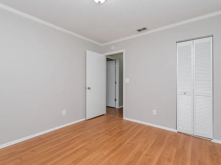 508 Sheridan Dr — Photo 11