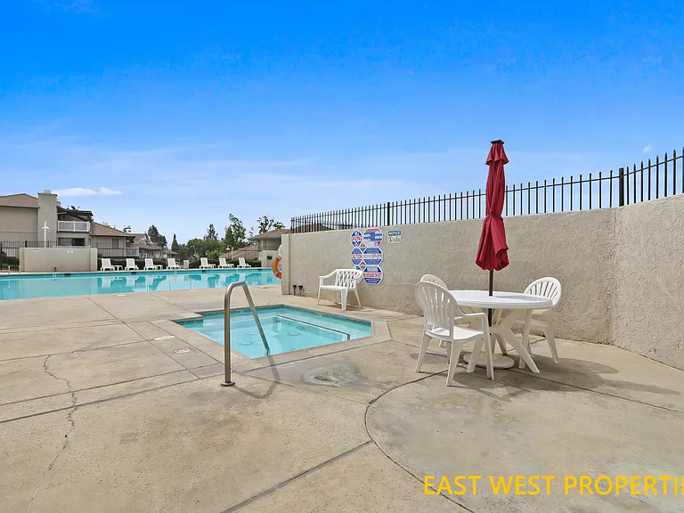 2409 Sommerset Dr — Photo 30