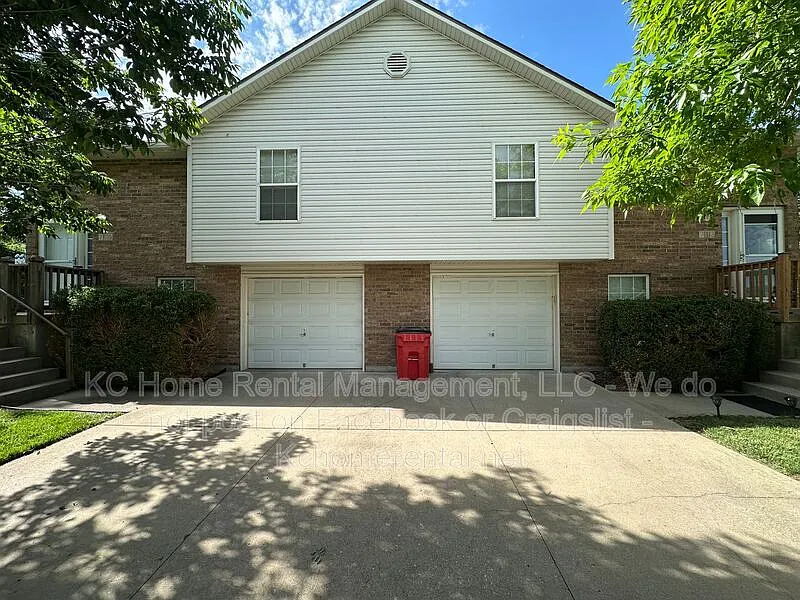 3 bed, 2.0 bath, 1300 sqft, $1,495 — Photo 1