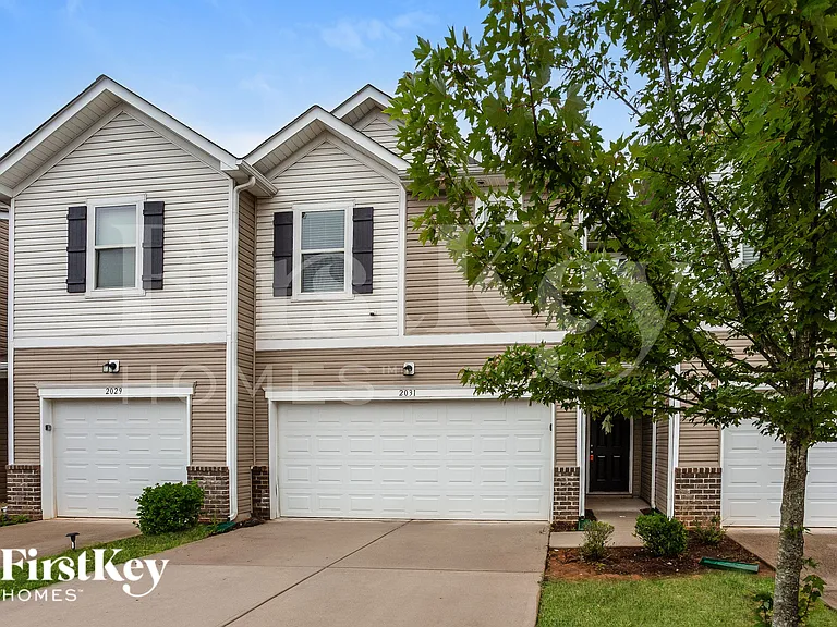 2031 Cypress Village Dr NW — Photo 2