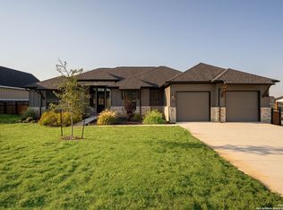 124 Woodbridge Dr, La Vernia, TX 78121