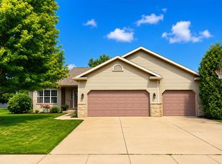 808 Hanksfield Pl, Prairie Du Sac, WI 53578