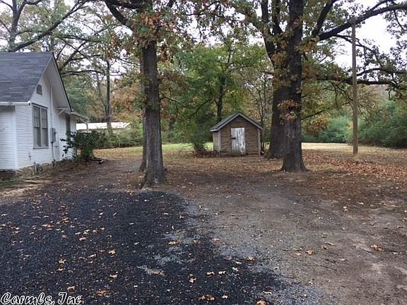 3rd image of 12112 Macarthur Dr