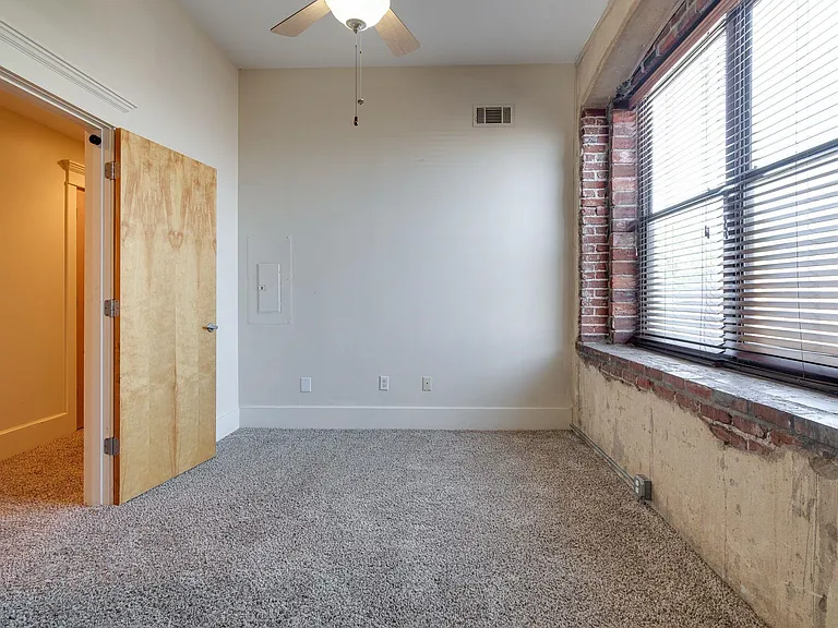 137 E G E Patterson Ave #202 — Photo 30