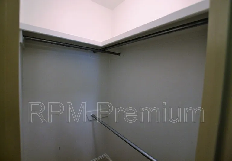 4836 Rollins Rd — Photo 20