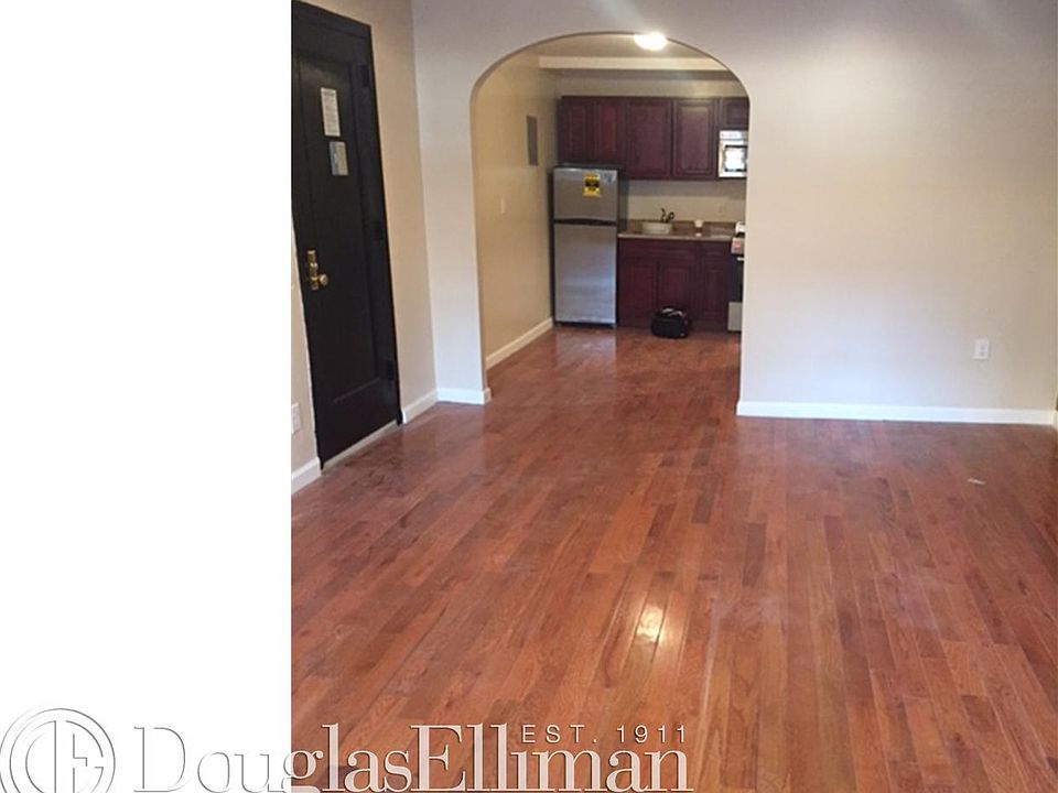 2nd image of 322 E 79th St APT 3B