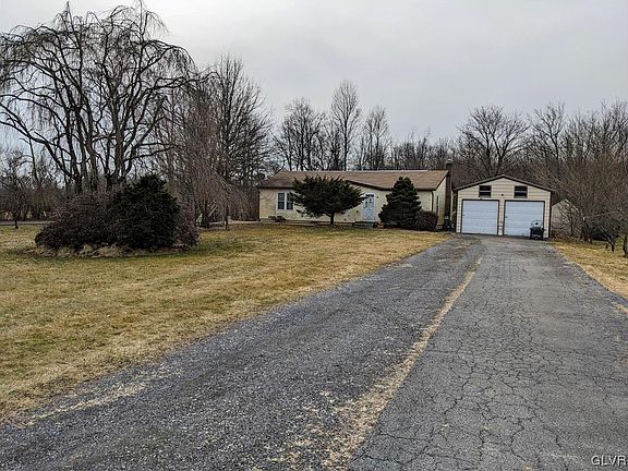 2nd image of 3619 Bayberry Dr