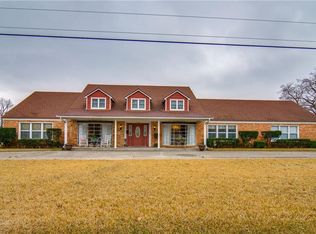 1100 E 9th St, Bonham, TX 75418