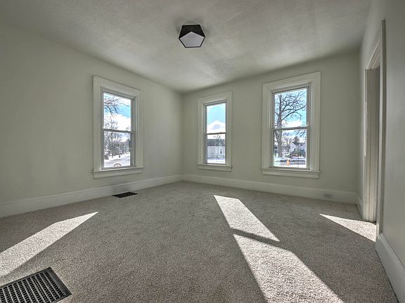 4th image of 117 Patton St