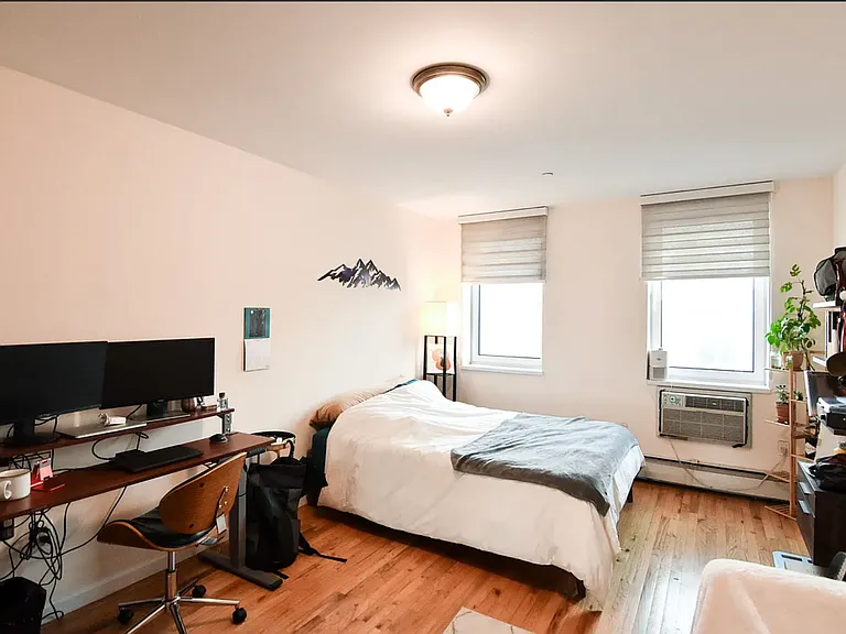 901 Grand St #3D — Photo 8