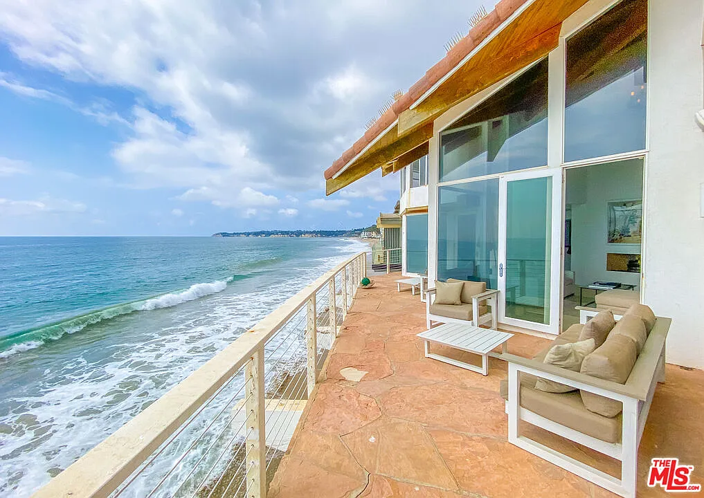 3 bed, 3.5 bath, 3417 sqft, $25,000 — Photo 4